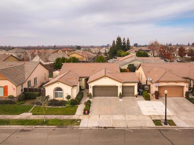2532 Laurel Ridge Court, Oakdale CA: https://media.crmls.org/mediaz/cac24243-2ae1-41ef-b57f-e510de6673b5.jpg