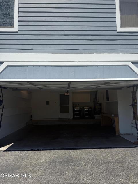 29105 Thousand Oaks Boulevard, Agoura Hills CA: https://media.crmls.org/mediaz/cac2b601-8310-4ef2-8bc9-282d2b596902.jpg
