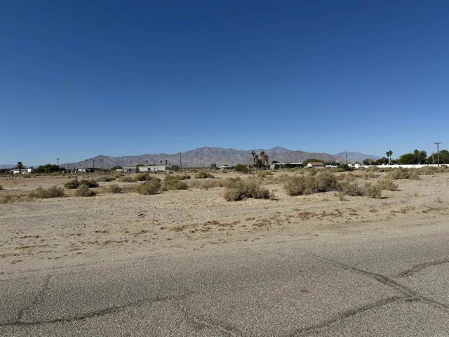 2715 Sea Garden Avenue, Thermal CA: https://media.crmls.org/mediaz/cac3cba9-c475-467f-a1ed-a90eb06bdf2b.jpg