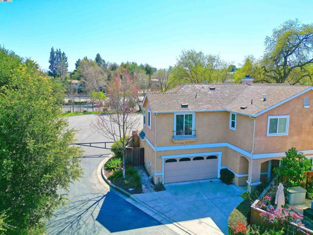 4189 Tessa Pl, Pleasanton CA: https://media.crmls.org/mediaz/cac42c86-e2ca-418a-9a31-8e59372f5bd9.jpg