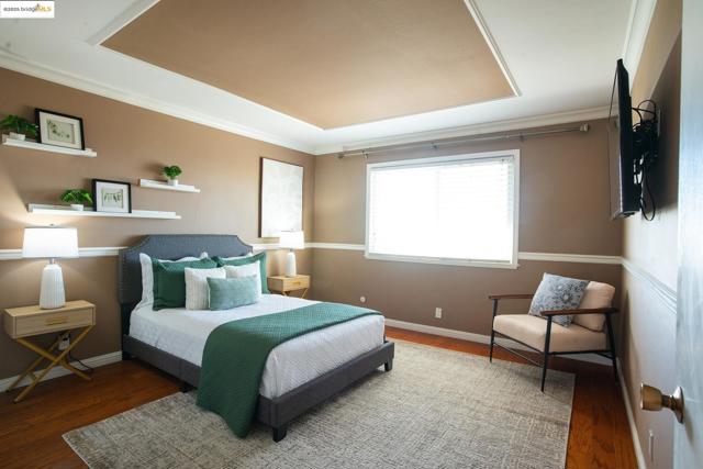 8071 Phaeton, Oakland CA: https://media.crmls.org/mediaz/cac46a62-f09c-4fd3-a382-fdc00d919028.jpg