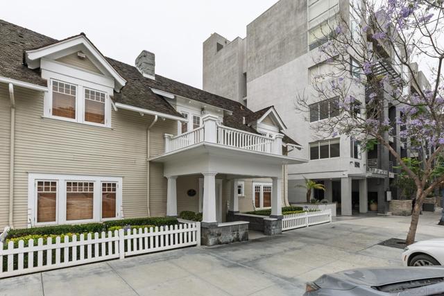 1642 7Th Ave, San Diego CA: https://media.crmls.org/mediaz/cac495bf-000e-48a7-a3a8-bb777b7b95fd.jpg
