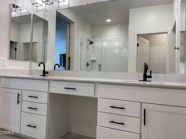 Detail Gallery Image 43 of 67 For 130 Farmhouse Dr #2,  Simi Valley,  CA 93065 - 3 Beds | 2/1 Baths