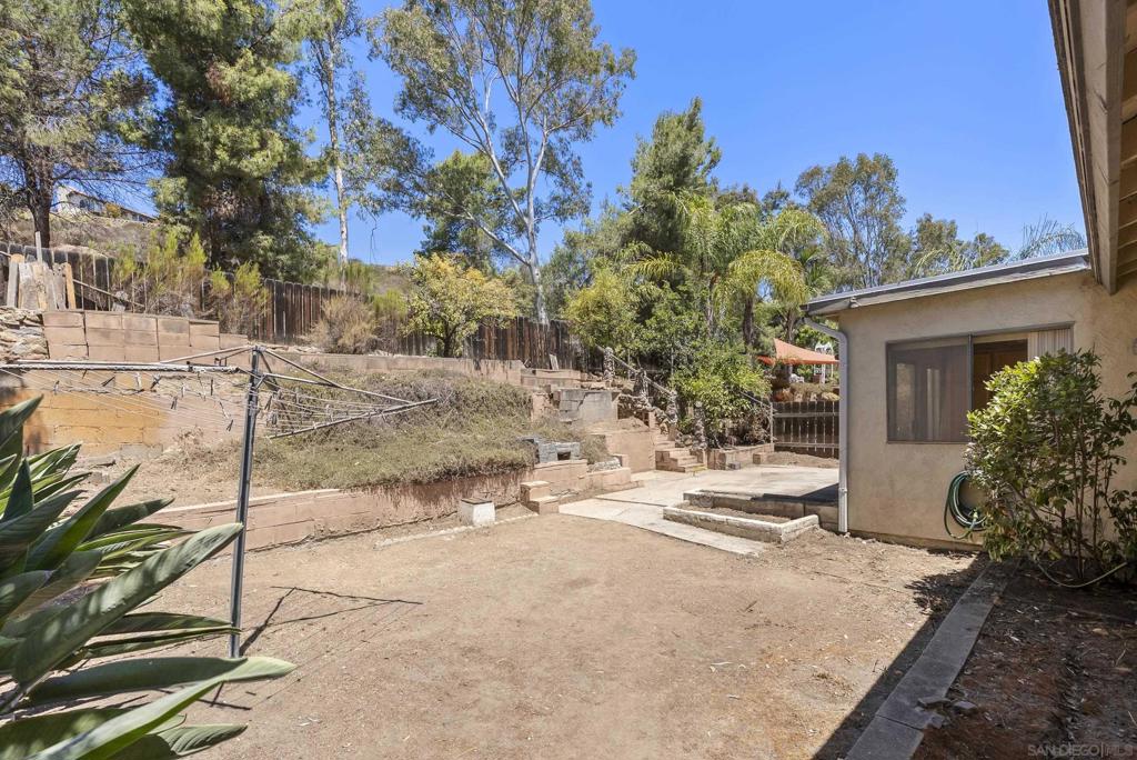 MLS #250035175SD img 29