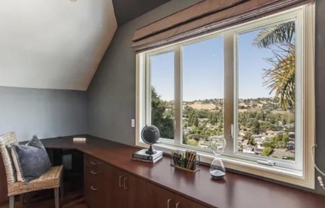 985 Woodview Place, San Jose CA: https://media.crmls.org/mediaz/cac505d2-705d-47ab-86bb-db5e3d65a172.jpg