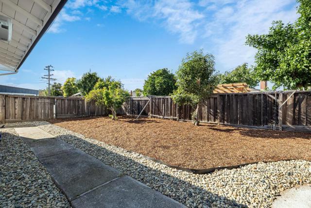 531 Easter Avenue, Milpitas CA: https://media.crmls.org/mediaz/cac6697d-0b42-4188-9c5a-7296bf0b10b0.jpg