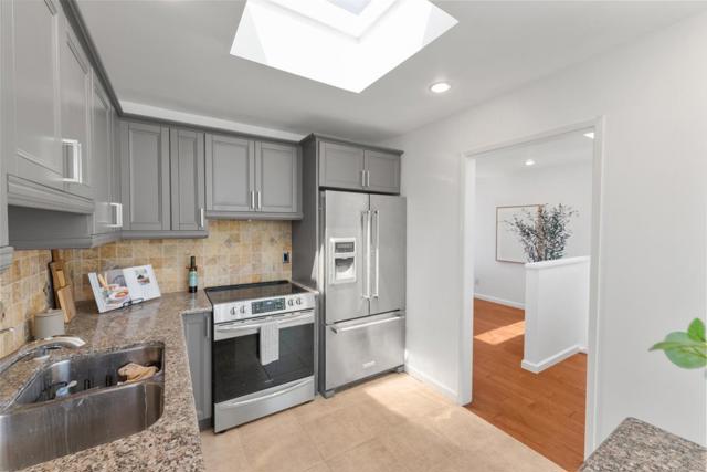 278 Beachview Avenue, Pacifica CA: https://media.crmls.org/mediaz/cac670c3-1f45-472e-bdbe-7af8f831c04a.jpg