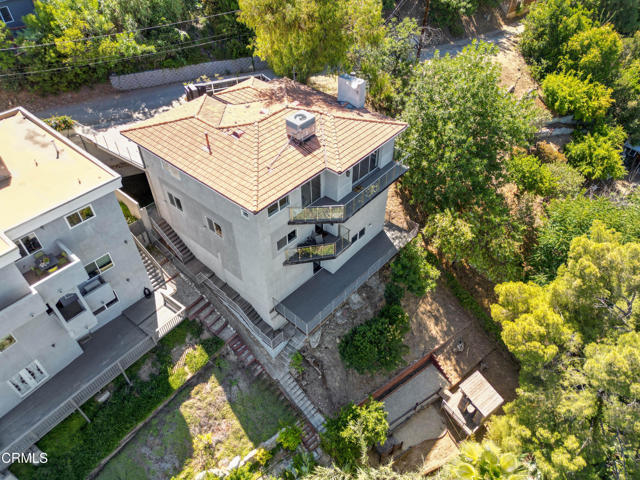 453 Frontenac Avenue, Los Angeles CA: https://media.crmls.org/mediaz/cac6b355-24f5-4aab-80c0-d8c09bd6a4e1.jpg