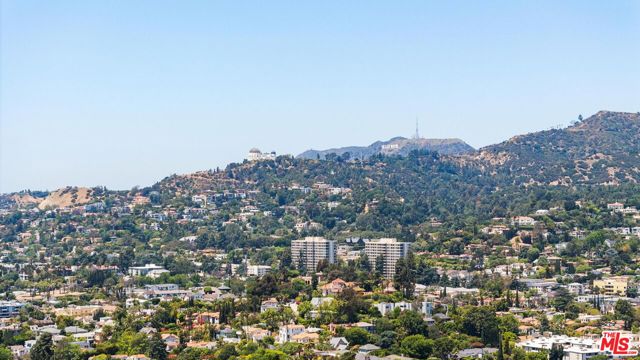3775 Aloha Street, Los Feliz CA: https://media.crmls.org/mediaz/cac6bfd1-c99a-4d36-9406-0b335ab3490a.jpg