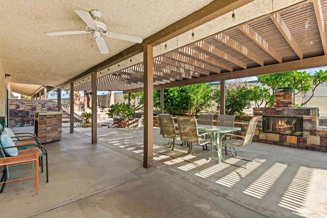 76739 Oklahoma Avenue, Palm Desert CA: https://media.crmls.org/mediaz/cac76bad-df38-43d1-9525-51276de33ccd.jpg