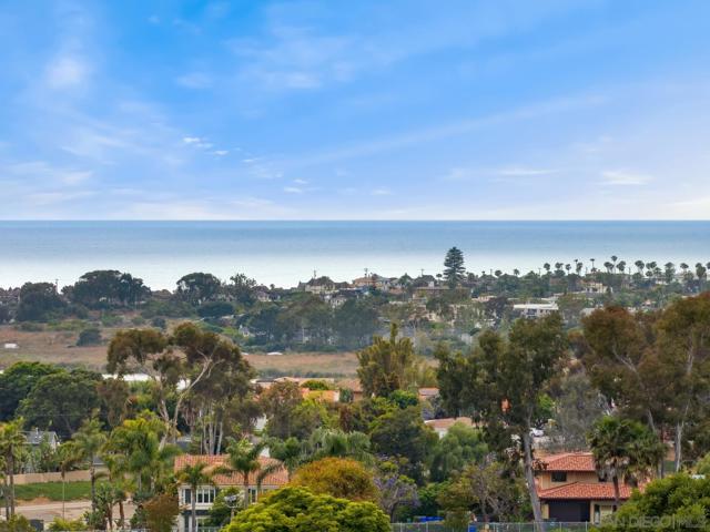 2725 Morning Glory Ln, Carlsbad CA: https://media.crmls.org/mediaz/cac7ab14-a53e-4689-a099-438bcf7a433d.jpg