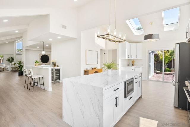 9956 Cummins Pl, San Diego CA: https://media.crmls.org/mediaz/cac862ef-b768-4e37-9df5-a79e93f25a9c.jpg