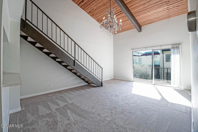 5460 White Oak Avenue, Encino CA: https://media.crmls.org/mediaz/cac8edfa-6b1e-4154-9853-6ec1261da1f8.jpg