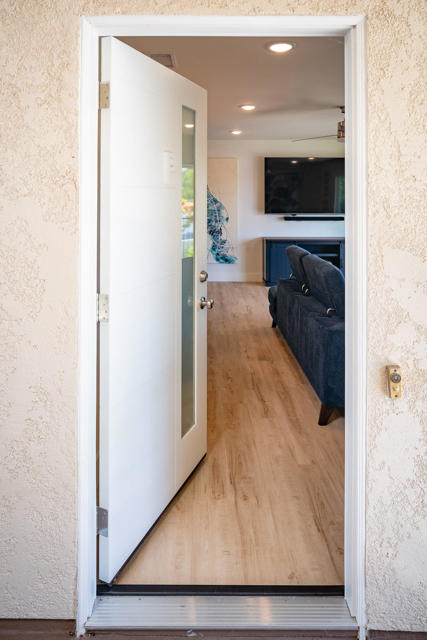 2196 Via Mariposa E, Laguna Woods CA: https://media.crmls.org/mediaz/cac8f39c-b73a-41c3-b8be-1e20fcda05e8.jpg