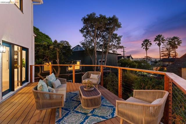 758 Spruce St, Berkeley CA: https://media.crmls.org/mediaz/cac9c68d-eb26-49c1-904c-60f1b8c16782.jpg