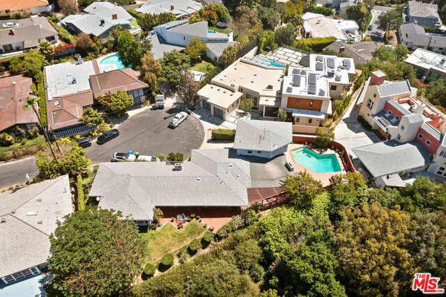 Image 36 of 39 For 821 Glenmere Way