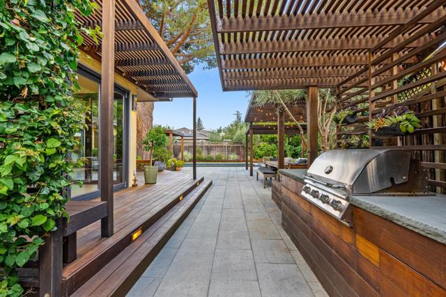 1683 Dalehurst Avenue, Los Altos CA: https://media.crmls.org/mediaz/cacac97f-54fa-4a11-b7e3-0f40520cbe4a.jpg