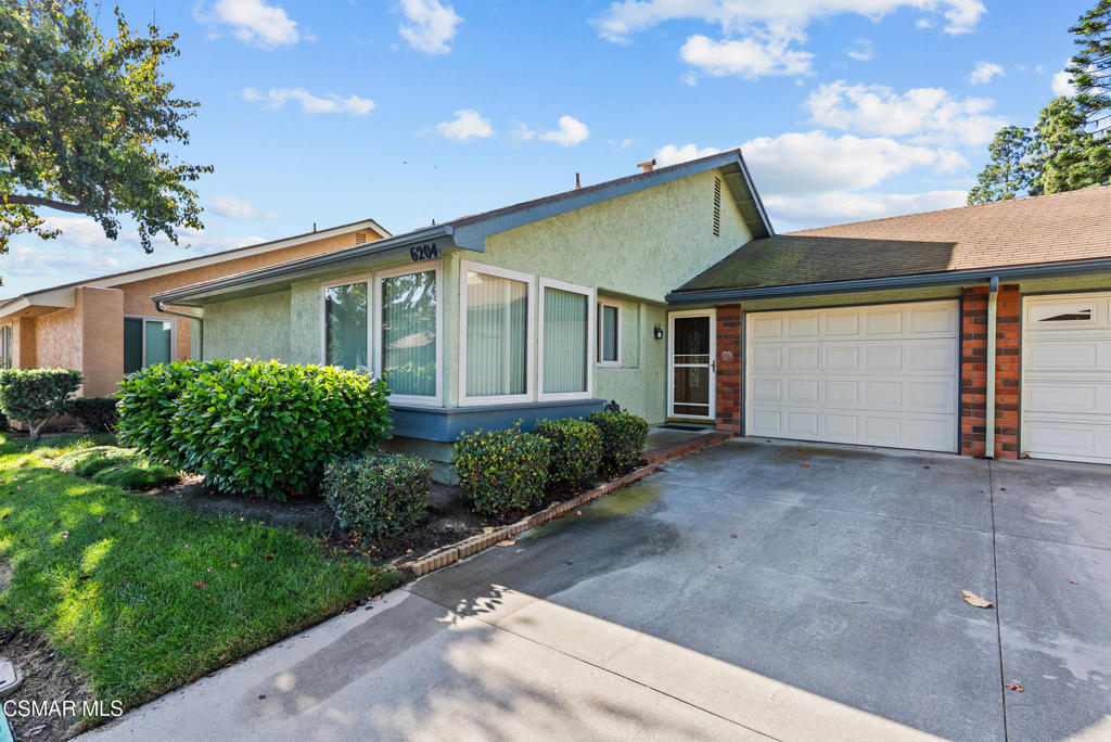 6204 Village 6