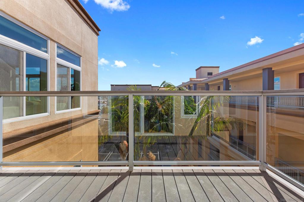 301 Mission Ave - photo 18