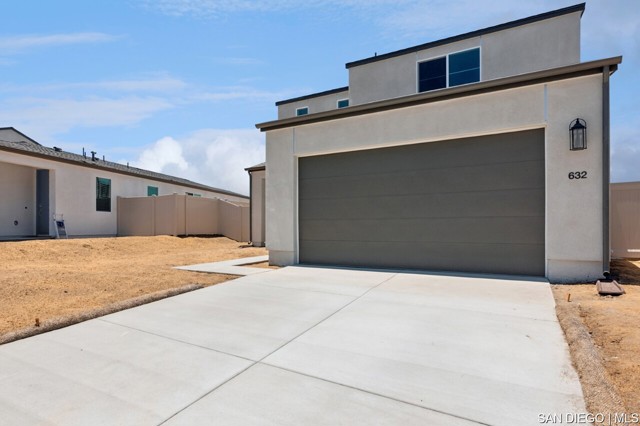 632 MEADOWOOD ST, Fallbrook CA: https://media.crmls.org/mediaz/cacd2124-dabc-49df-b051-a00ba0562198.jpg