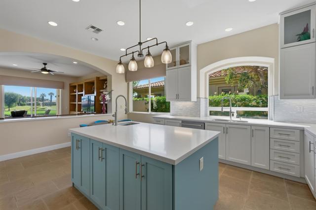 55274 Big Spring, La Quinta CA: https://media.crmls.org/mediaz/cacd5919-3c67-44ae-9e01-ee439e7ef0db.jpg