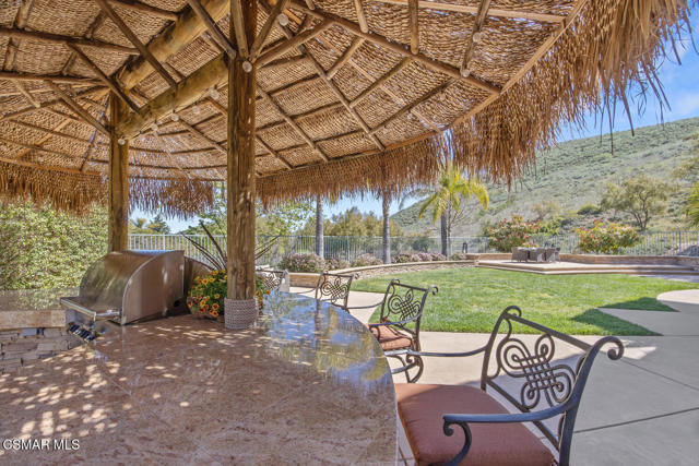 3034 Heavenly Ridge Street, Thousand Oaks CA: https://media.crmls.org/mediaz/cacdb1e5-4082-4906-8168-24650d689590.jpg