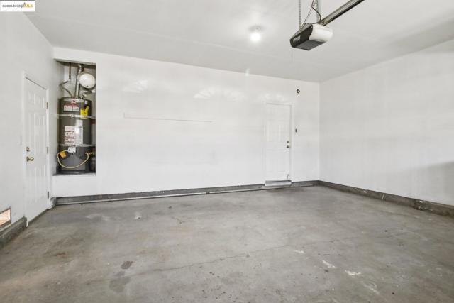 1838 Buck Mountain Ct, Antioch CA: https://media.crmls.org/mediaz/cacdbbe2-f219-4899-814c-1adc47ad5321.jpg