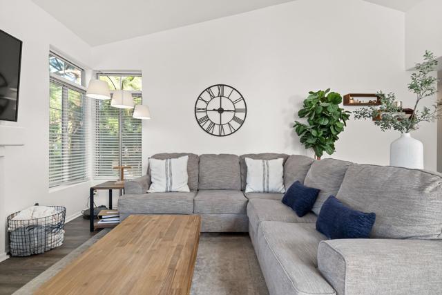 Detail Gallery Image 13 of 60 For 3575 Cameo Dr #45,  Oceanside,  CA 92056 - 3 Beds | 2 Baths