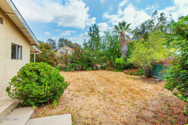 15546 Olden Street, Sylmar CA: https://media.crmls.org/mediaz/cace87da-5e2a-47f7-ada6-4ddc2325bca7.jpg
