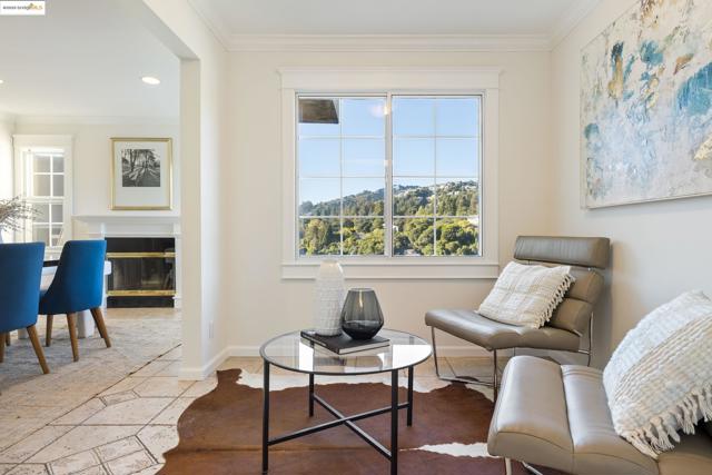 5668 Buena Vista Ave, Oakland CA: https://media.crmls.org/mediaz/cacf4f8f-4792-4ee0-9a57-3d0ed1a6600f.jpg