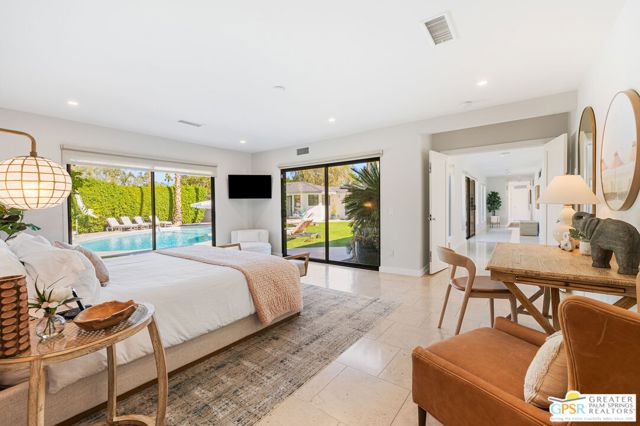 290 W Lilliana Drive, Palm Springs CA: https://media.crmls.org/mediaz/cacf7c64-ec77-4e10-bfaa-ac646616c3b4.jpg