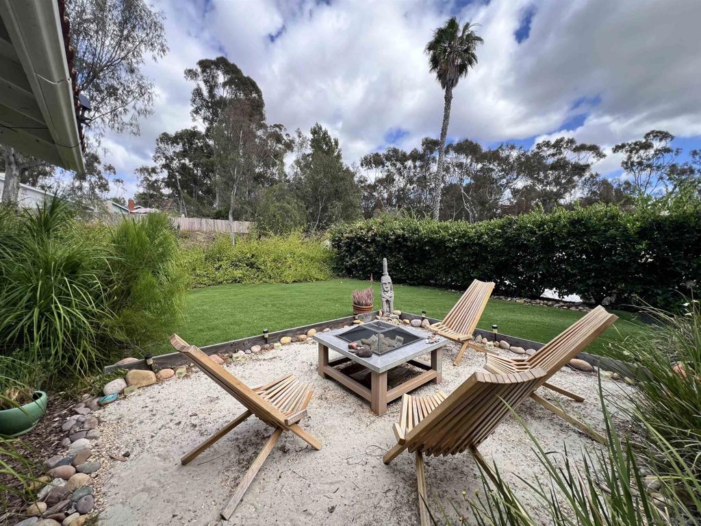 10184 Aviary Dr - photo 2