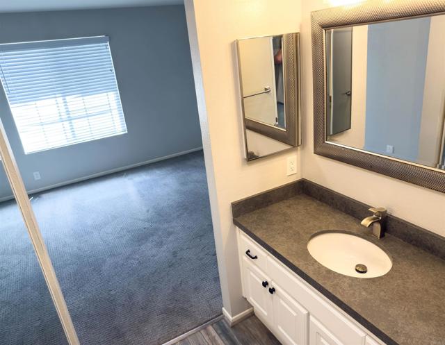 Detail Gallery Image 9 of 24 For 7220 Calle Cristobal #12,  San Diego,  CA 92126 - 2 Beds | 2 Baths