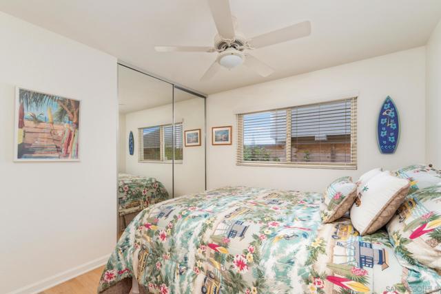 1745 Tamarack Ave, Carlsbad CA: https://media.crmls.org/mediaz/cad0ca1f-093b-40e5-a18d-afce99154bff.jpg