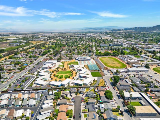8100 Springdale Court, Gilroy CA: https://media.crmls.org/mediaz/cad17aa6-292c-4507-9ef7-e95515b09234.jpg