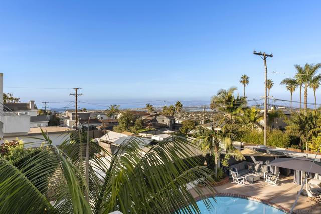 4474 Niagara Ave, San Diego CA: https://media.crmls.org/mediaz/cad1d5af-4820-494a-824f-ddca16ff8e18.jpg