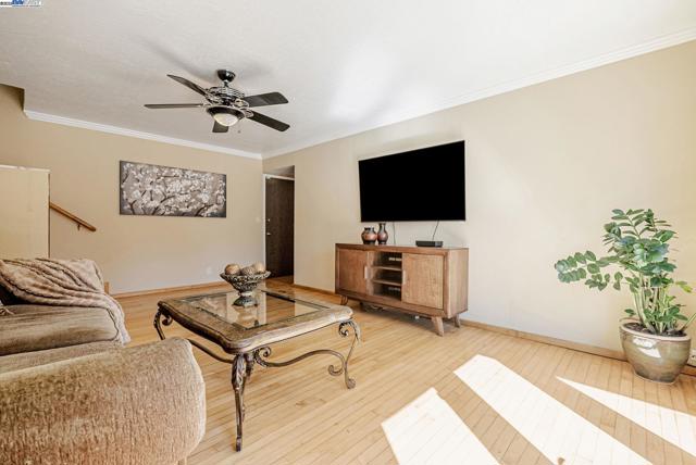 Image 13 of 60 For 25660 Paul Ct
