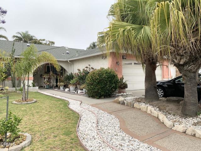 931 Devilfish Drive, Oxnard CA: https://media.crmls.org/mediaz/cad237e1-ad14-48f1-99b5-427a78990051.jpg