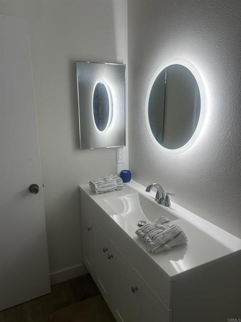 946 Carriage Drive, San Marcos CA: https://media.crmls.org/mediaz/cad24cdd-2c2d-4481-a294-2a83c7c6e911.jpg