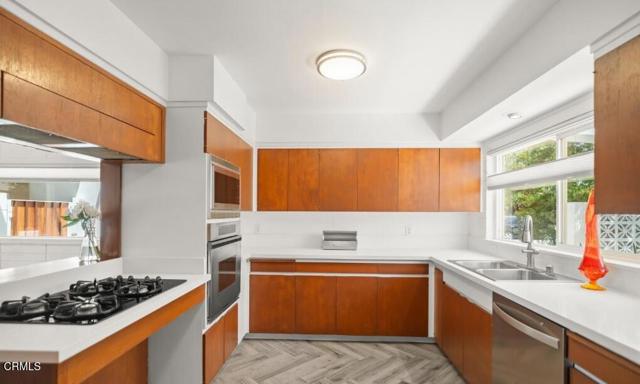 Detail Gallery Image 38 of 73 For 2421 C St, Bakersfield,  CA 93301 - 2 Beds | 2 Baths