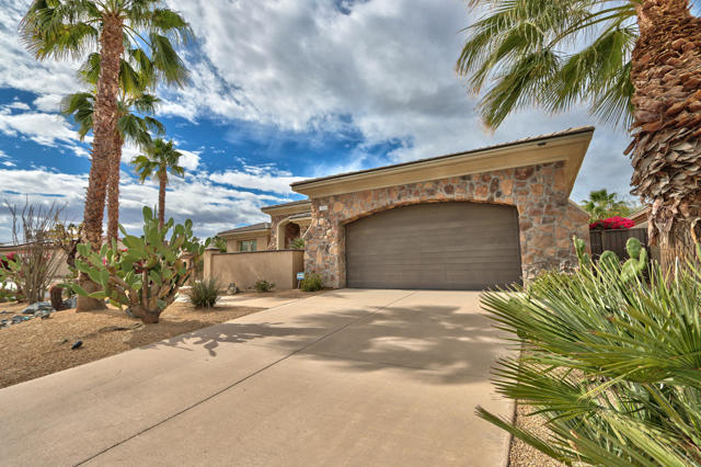 153 Merano Way, Palm Desert CA: https://media.crmls.org/mediaz/cad29fa8-cc29-49f0-9e1b-f152ccc7afe9.jpg