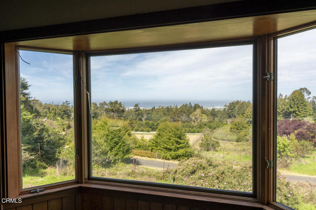 Detail Gallery Image 20 of 55 For 33451 Little Valley Rd, Fort Bragg,  CA 95437 - 5 Beds | 4 Baths