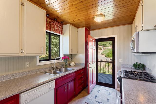 Detail Gallery Image 13 of 38 For 22209 Crestline Rd, Palomar Mountain,  CA 92060 - 3 Beds | 1/1 Baths