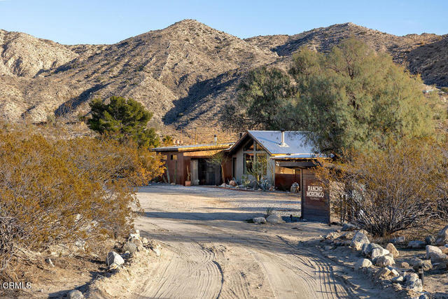 Detail Gallery Image 2 of 47 For 9427 T Circle Dr, Morongo Valley,  CA 92256 - 3 Beds | 2 Baths
