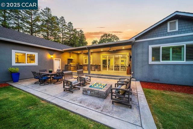 100 Alderwood Rd, Walnut Creek CA: https://media.crmls.org/mediaz/cad3ada1-a2a3-413b-a8a6-54ada9110f11.jpg