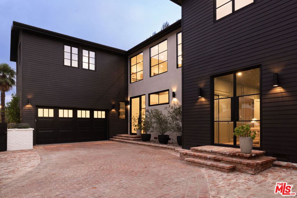 1937 N Beverly Drive