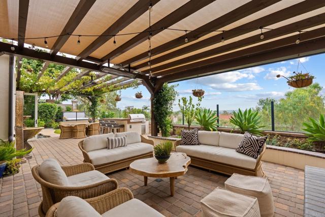 7691 CIRCULO SEQUOIA, Carlsbad CA: https://media.crmls.org/mediaz/cad408ed-e0d8-4ec5-bc88-a081e1f8bde5.jpg