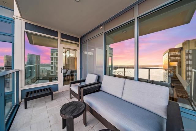 1388 Kettner Blvd, San Diego CA: https://media.crmls.org/mediaz/cad4169c-67ef-44b7-8efd-5d620d2beeca.jpg
