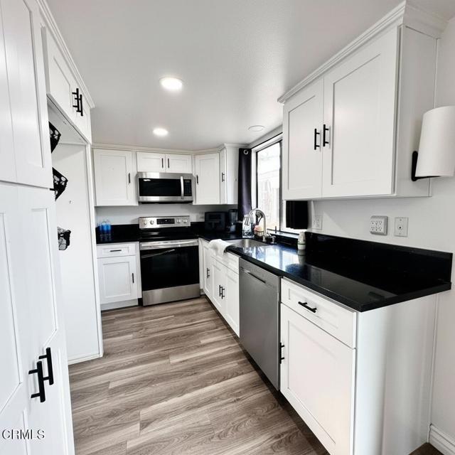 Detail Gallery Image 9 of 21 For 129 E Ventura St a,  Santa Paula,  CA 93060 - 2 Beds | 1 Baths