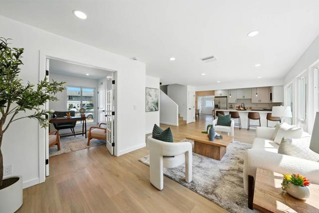 Detail Gallery Image 4 of 24 For 305 Spruce St, Chula Vista,  CA 91911 - 5 Beds | 2/1 Baths